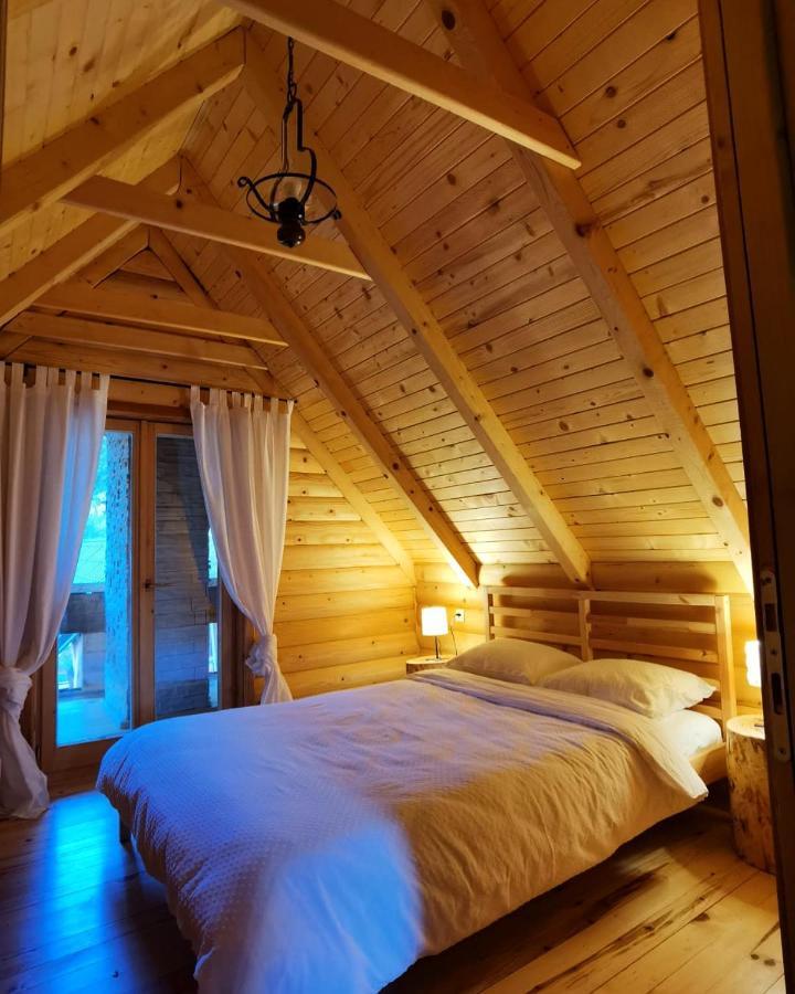 Koliba 30Svibnja Villa Perusic ภายนอก รูปภาพ